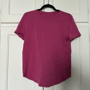 Lululemon woman’s t shirt